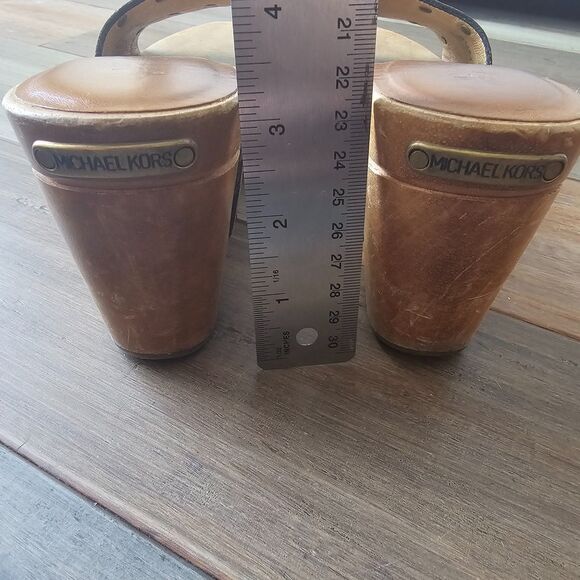 MICHAEL Kors Brown Leather Studded Wooden Wedge Mules Clogs Sandals US 8.5M - Picture 9 of 10